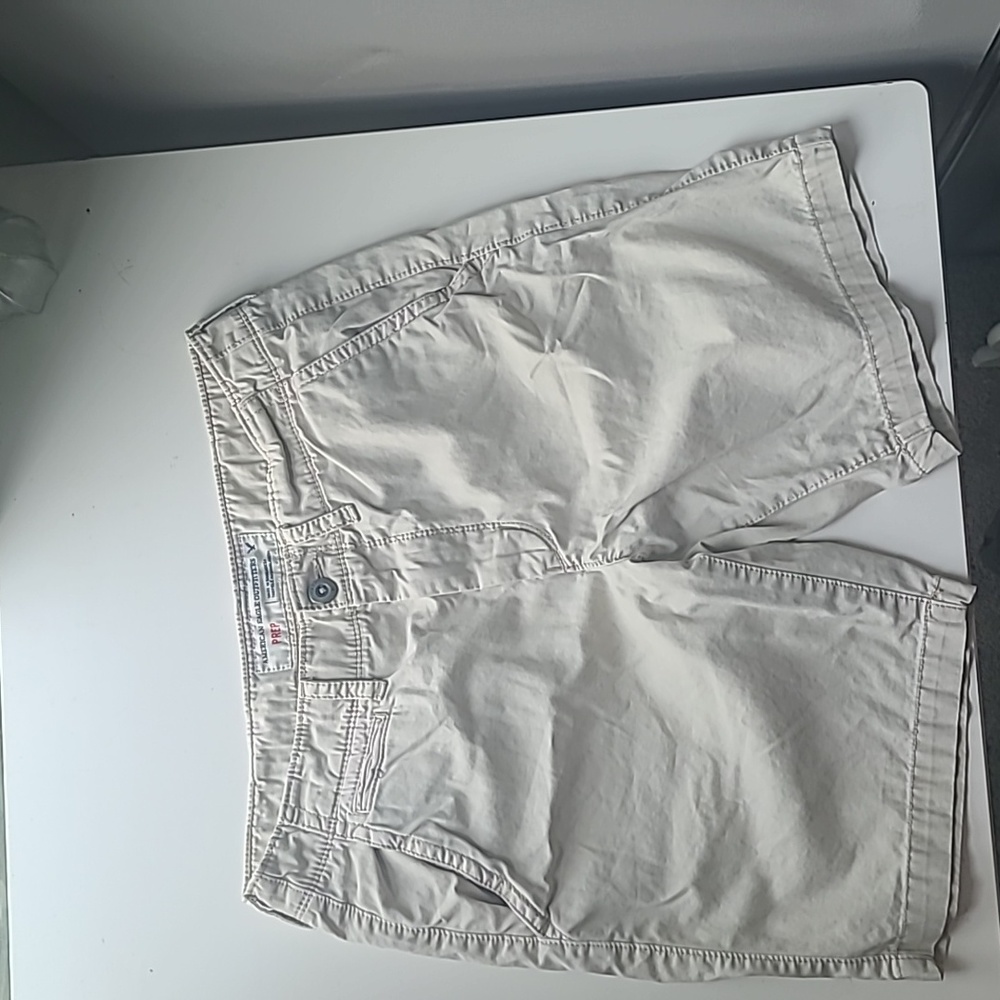 American Eagle Outfitters  Prep men's khaki shorts size 33.